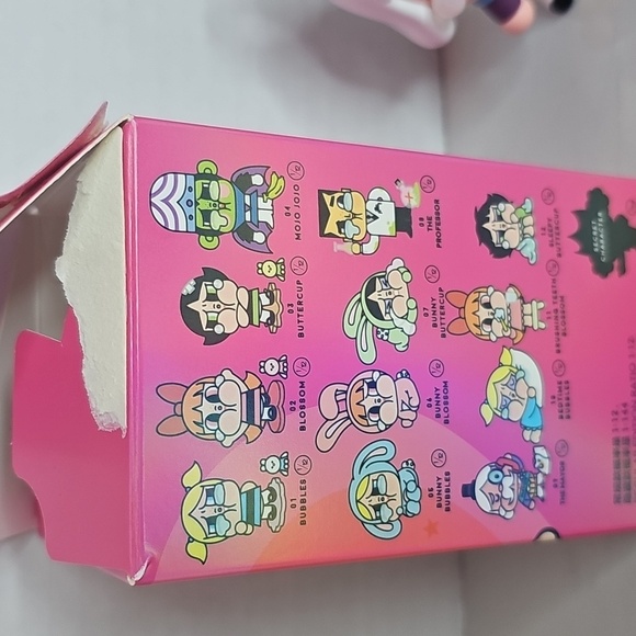 Pop Mart Powerpuff Girls Crybaby Figurine -The MAYOR - Picture 6 of 6